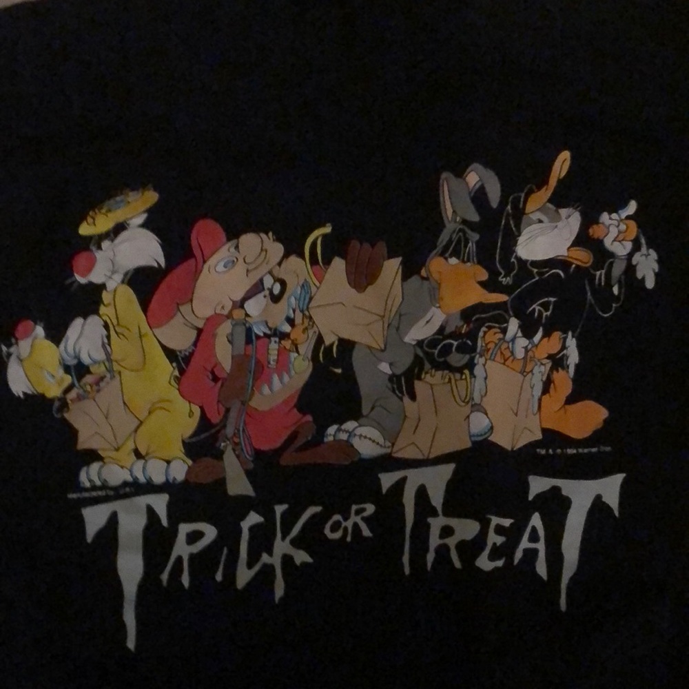Looney Tunes Halloween shirt!